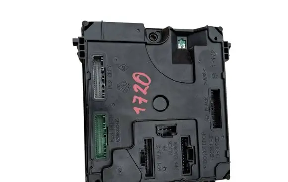 Renault Laguna III BSM Control unit 284B14540R 5WY8645C 8645071201150200