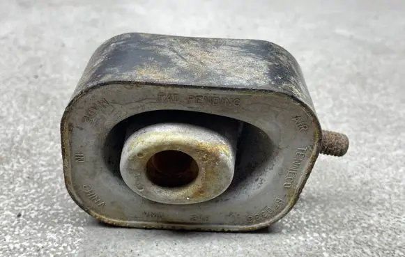 Muffler mount bracket/holder