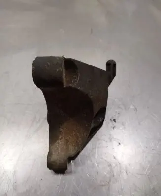 Opel Vectra C Engine mounting bracket 13178661