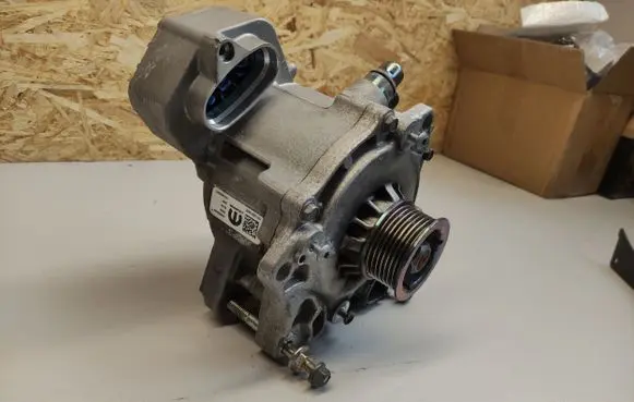Jeep Compass Generator/alternator P05190303AE 00463530240 B120210902