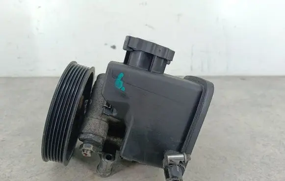 Mercedes-Benz Vito Viano W639 Power steering pump 