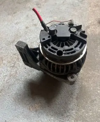 Volvo V70 Generator/alternator 8622786 0124525014