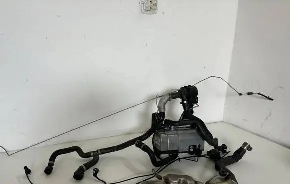 Ford Kuga II Auxiliary pre-heater (Webasto) AV6118K464CL