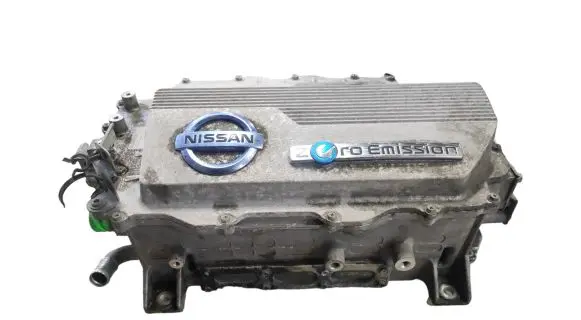 Voltage converter inverter