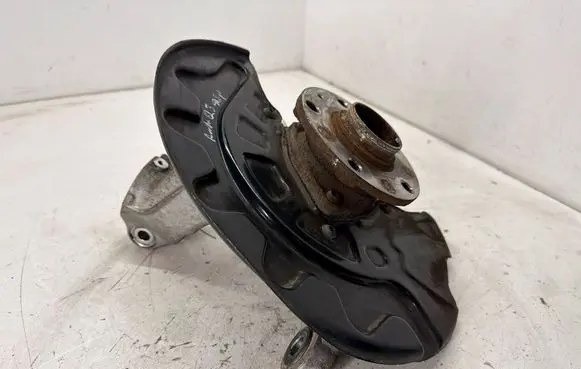 Audi Q3 F3 Front wheel hub 5Q0407258A