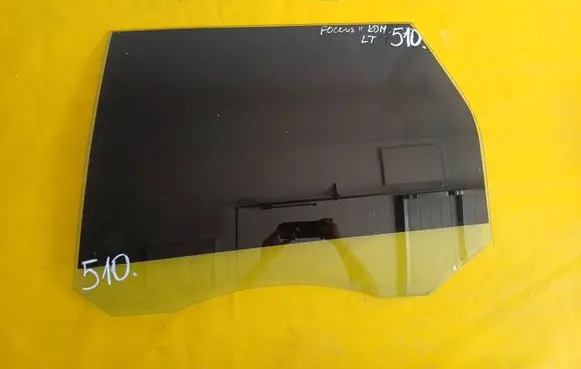 Ford Focus Rear door window glass