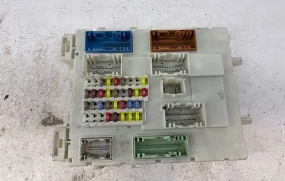 Ford Grand C-MAX Fuse module BV6T14014BBC 010012 000084
