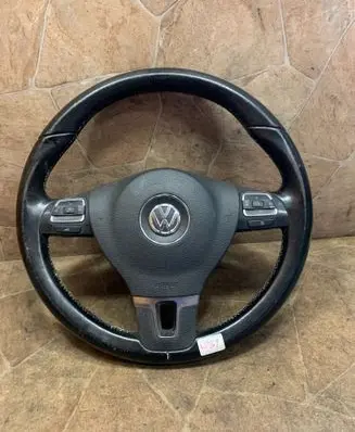 Volkswagen PASSAT B7 Steering wheel 3C8880201