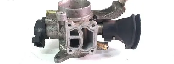 Toyota Yaris Throttle valve 22210-0J010