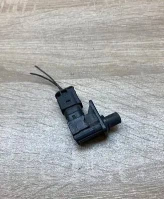 BMW 3 E36 Bonnet alarm switch sensor 8352229