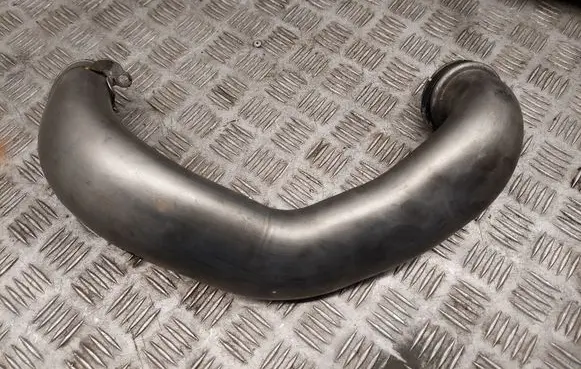 Mercedes-Benz CLS C218 X218 Air intake duct part