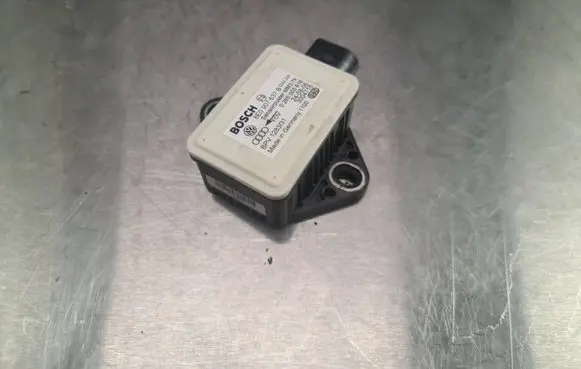 Audi A4 S4 B5 8D ESP acceleration yaw rate sensor 8E0907637B 3004715 0265005618
