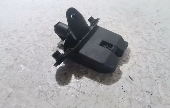 Skoda Octavia Mk2 (1Z) Tailgate/trunk/boot lock/catch/latch 1Z5827501D