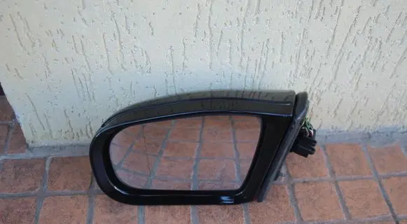 Mercedes-Benz E W210 Front door electric wing mirror 