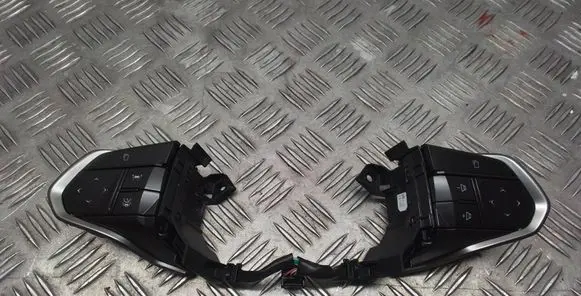 Lexus NX Steering wheel buttons/switches 75N800