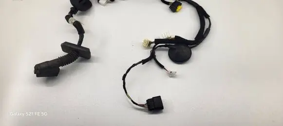 Hyundai i40 Front door wiring loom 
