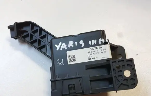 Toyota Yaris Other control units/modules 886500D700 MB2774004630