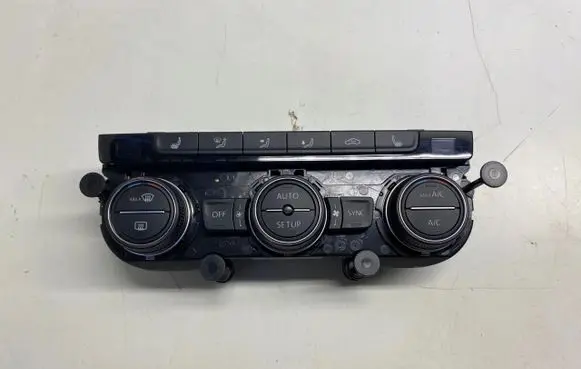 Volkswagen Golf VII Climate control/heater control trim 