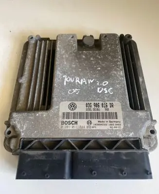 Volkswagen Touran I Engine control unit/module 03G906016DR 1039S05322 0281011844