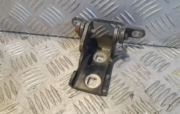 Opel Insignia A Rear door lower hinge A046574