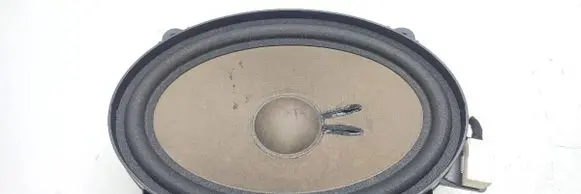 Alfa Romeo Giulia Front door speaker