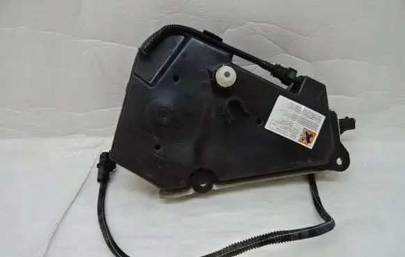 Peugeot 3008 I FAP fluid tank 9684643280