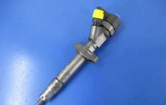 Renault Laguna II Fuel injector 8200084534