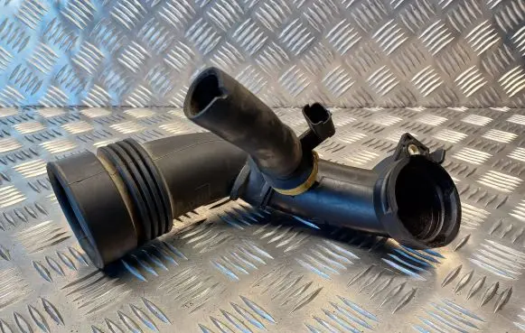 Citroen C4 II Intercooler hose/pipe 9683725080