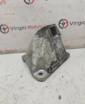 BMW 5 F10 F11 Engine mounting bracket 6781242 6796958