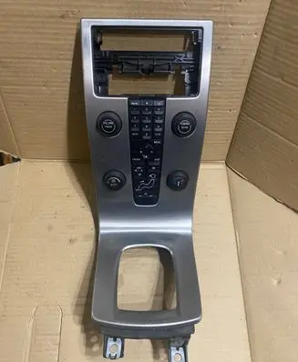 Volvo V50 Climate control unit 8650702