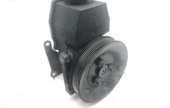 Mercedes-Benz E W210 Power steering pump 