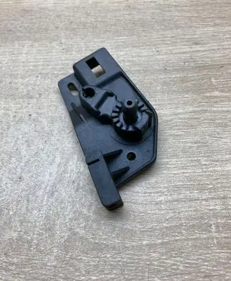 Engine bonnet (hood) release handle