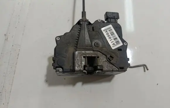 Opel Corsa D Front door lock 55702899