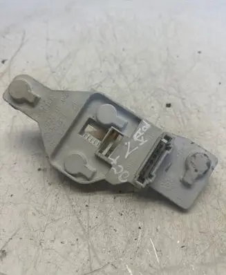 Skoda Octavia Mk2 (1Z) Tail light bulb cover holder 1Z9945257 27592102