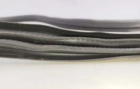 BMW iX1 Rear door rubber seal (on body) 9451508