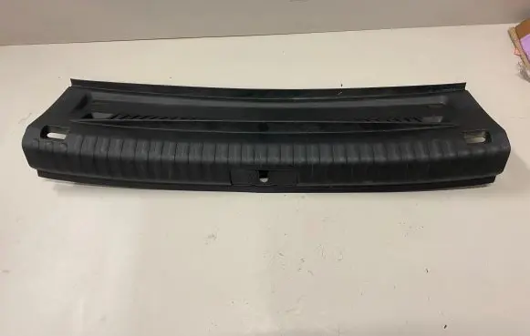 Volkswagen Tiguan Trunk/boot sill cover protection 5N0863459