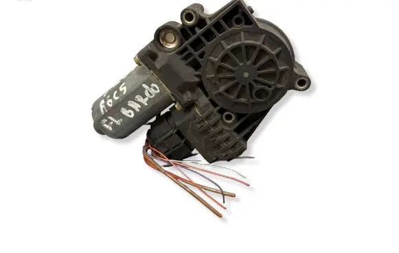 Audi A6 Allroad C5 Front door window regulator motor 0130821775