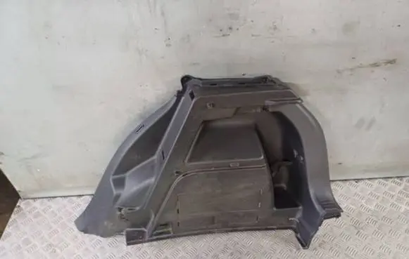 Trunk/boot lower side trim panel