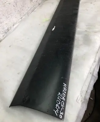 Mazda CX-30 Front door trim (molding) Dfr551ra1