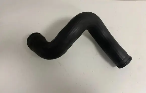Mercedes-Benz E W210 Intercooler hose/pipe 2105282682