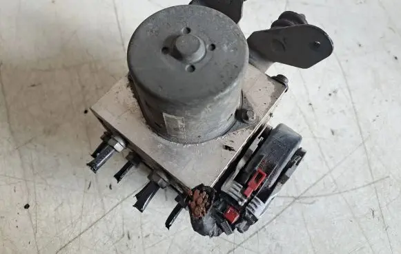 Volkswagen PASSAT B7 ABS Pump 3AA614109AF