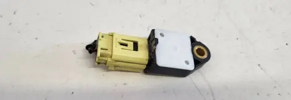 Toyota Yaris Airbag deployment crash/impact sensor 898310D010 0898118672