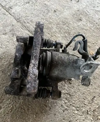 Rear brake caliper