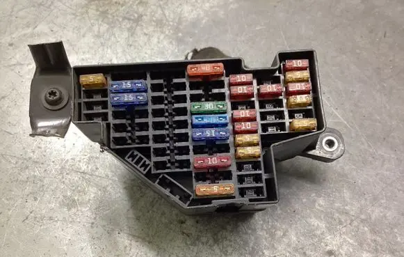 Audi A3 S3 8P Fuse module 080703 03735 3835153