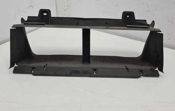Ford Focus Intercooler air guide/duct channel BM518314A BM518314