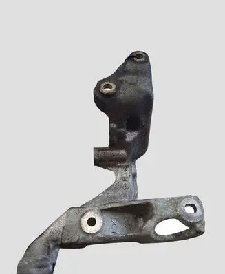Renault Trafic III (X82) EGR valve cooler bracket A6261410040 147174072R