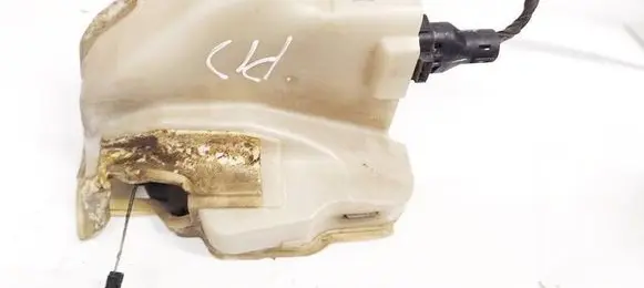 Volkswagen Golf Plus Front door lock 