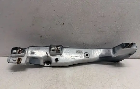 Mercedes-Benz Citan W415 Fender mounting bracket 631222162R