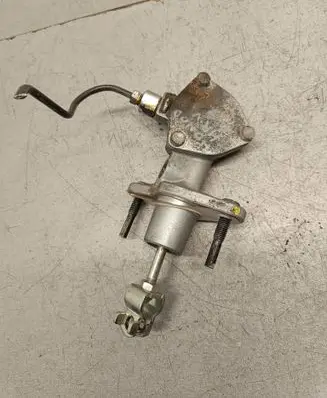 Honda HR-V Clutch master cylinder 