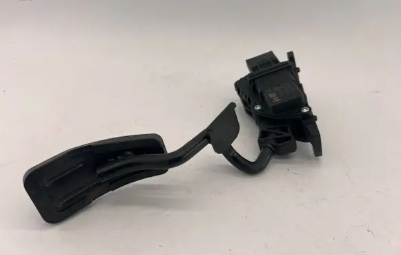 Audi A6 S6 C6 4F Accelerator throttle pedal 4F2721523 6PV00898402